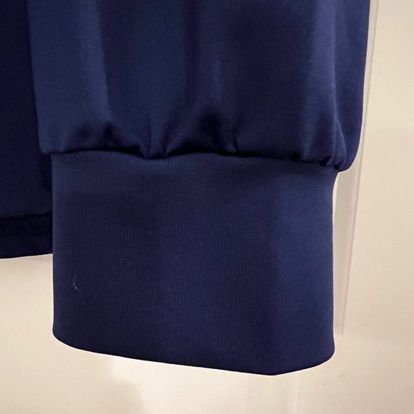 Easy Wear Set: V-Neck Collared Blouse/Pant Set in Navy NWOT - Picture 5 of 11